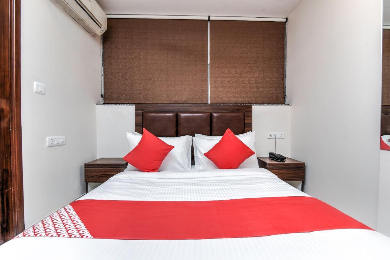 Oyo 80678 Shreenath Residency New Delhi Exterior photo