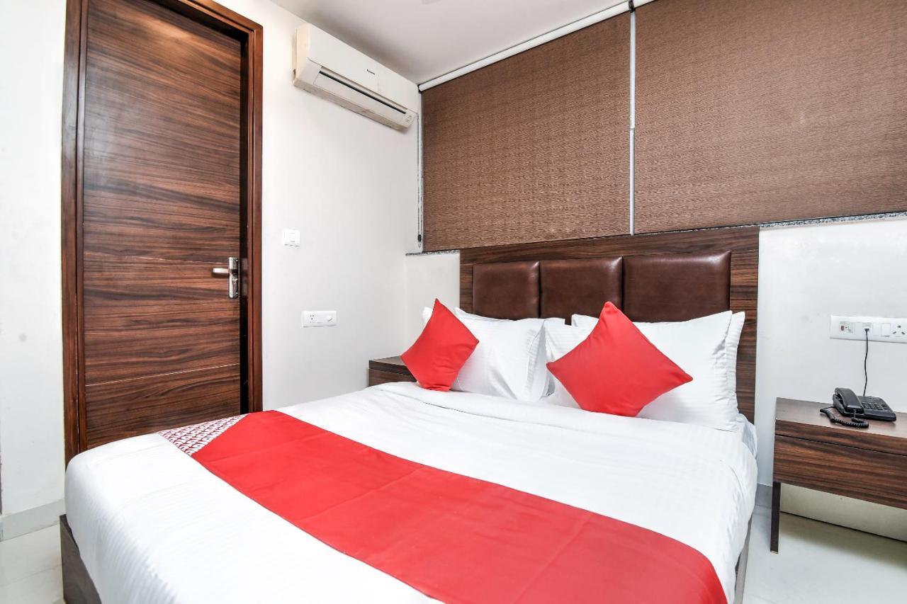 Oyo 80678 Shreenath Residency New Delhi Exterior photo
